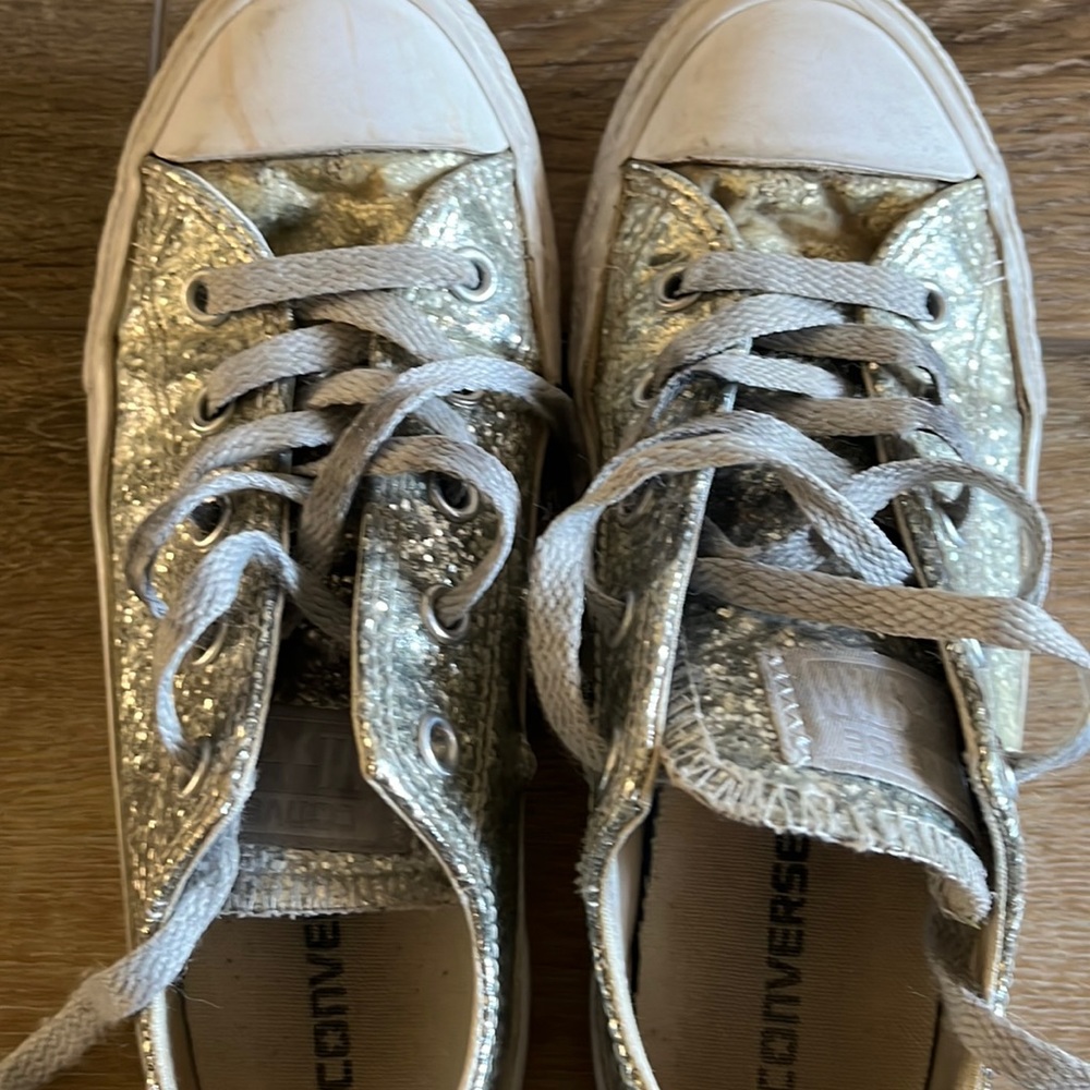 Girls silver sparkle converse size 1